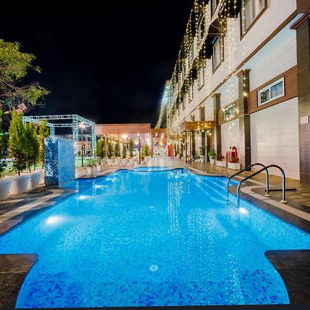 Hotel Vasdaa Grand Dehradun Extérieur photo