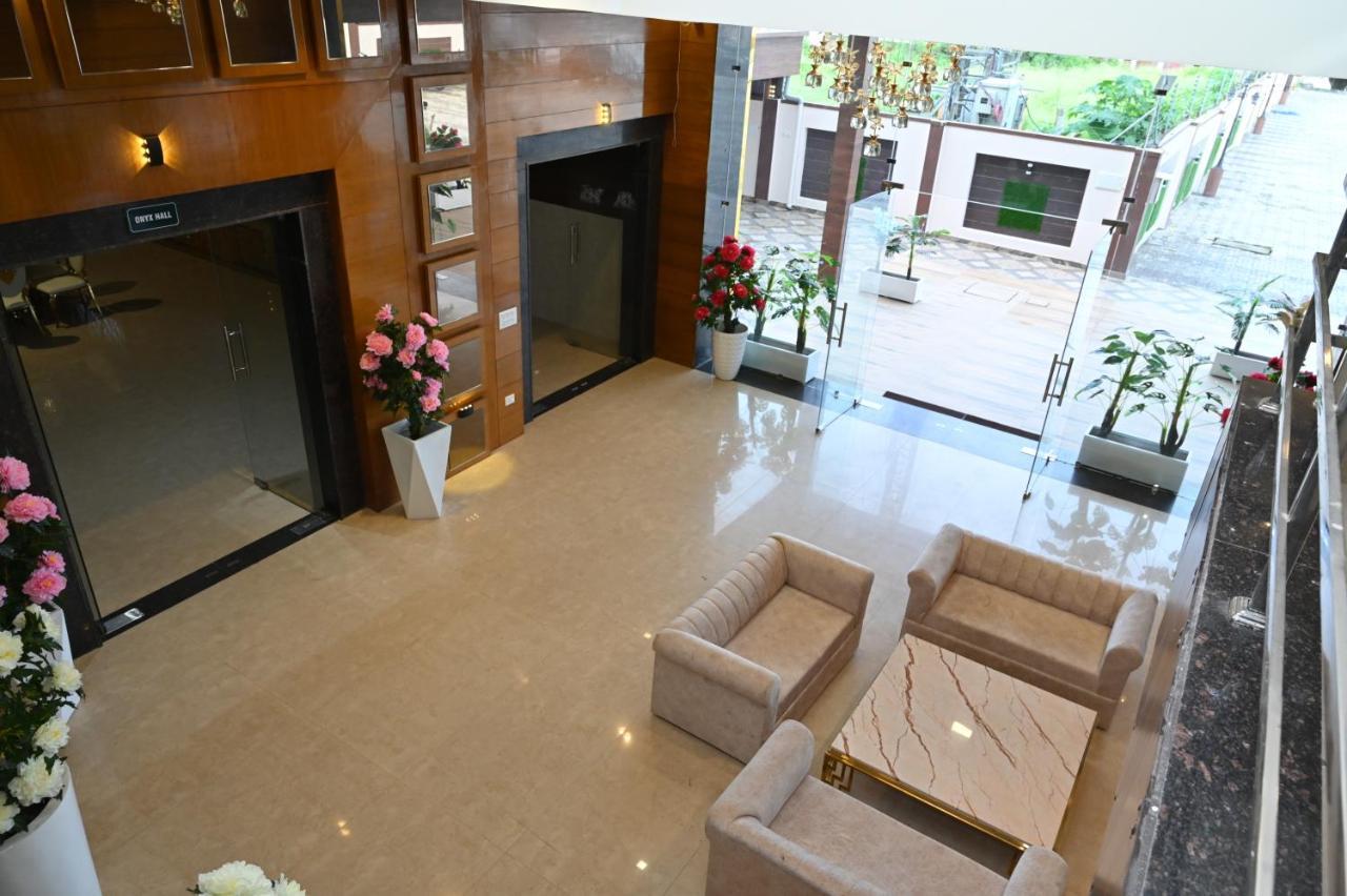 Hotel Vasdaa Grand Dehradun Extérieur photo