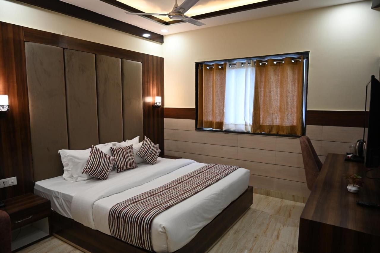 Hotel Vasdaa Grand Dehradun Extérieur photo
