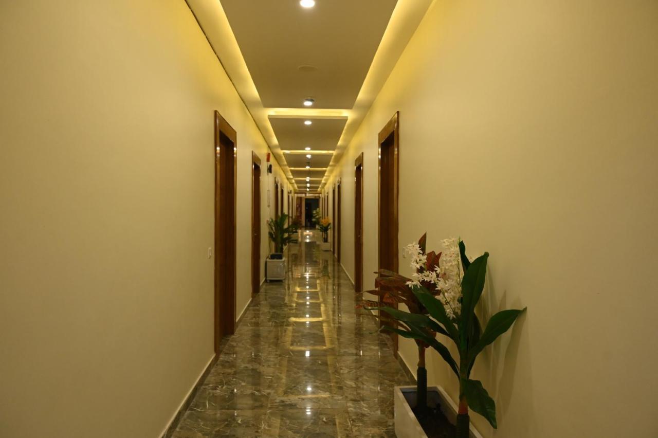 Hotel Vasdaa Grand Dehradun Extérieur photo