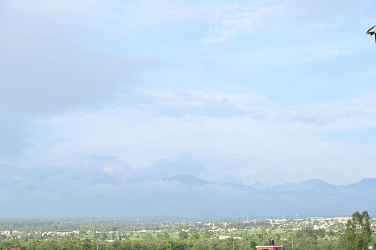Hotel Vasdaa Grand Dehradun Extérieur photo