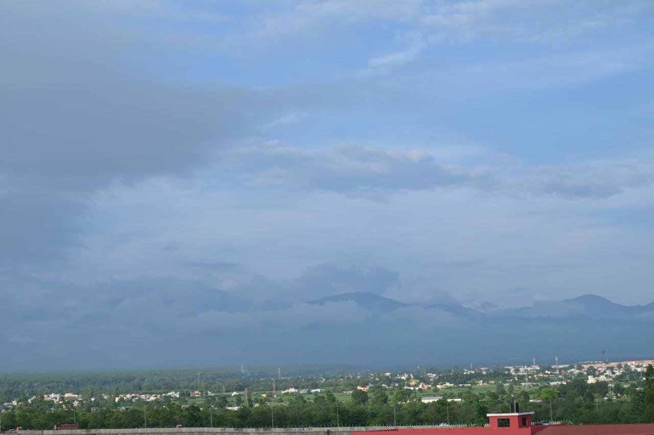 Hotel Vasdaa Grand Dehradun Extérieur photo