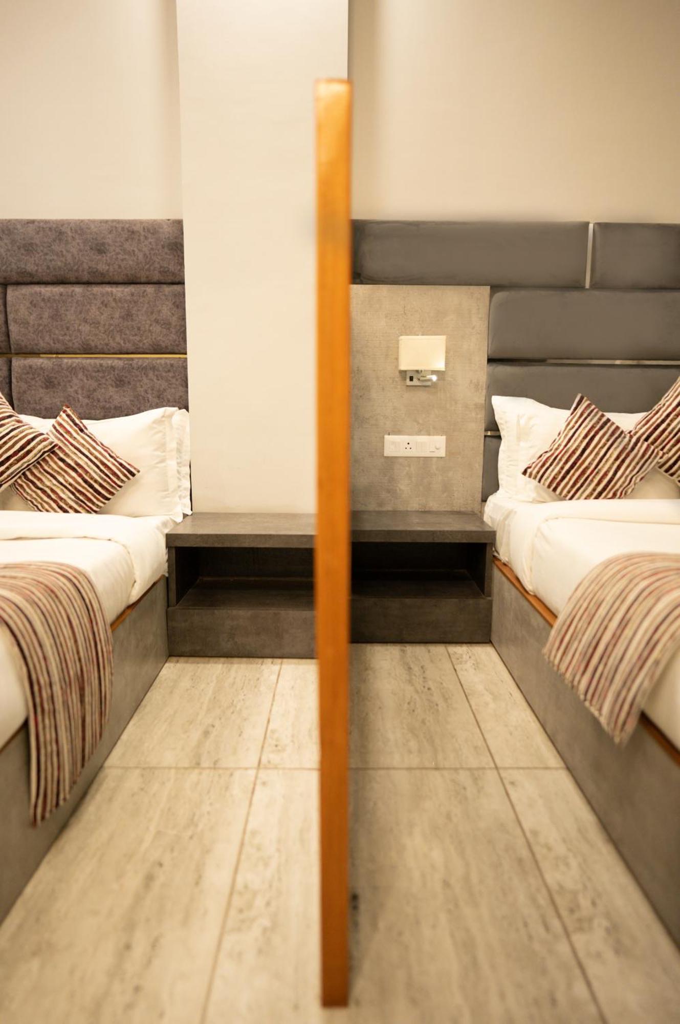 Hotel Vasdaa Grand Dehradun Extérieur photo