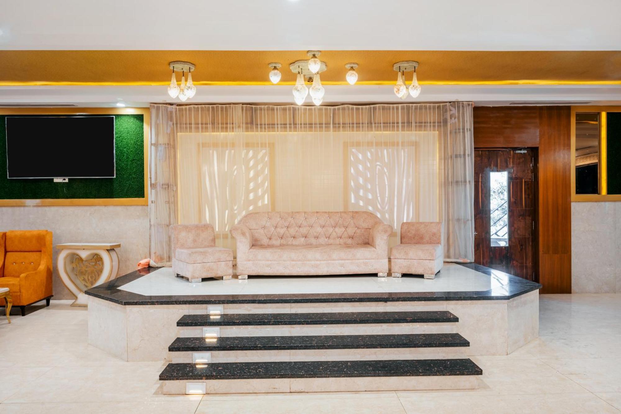 Hotel Vasdaa Grand Dehradun Extérieur photo