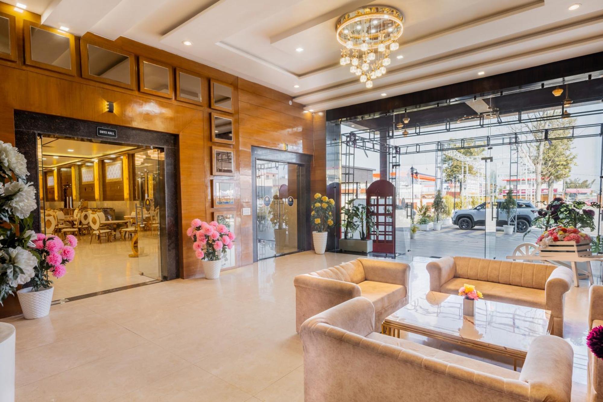 Hotel Vasdaa Grand Dehradun Extérieur photo