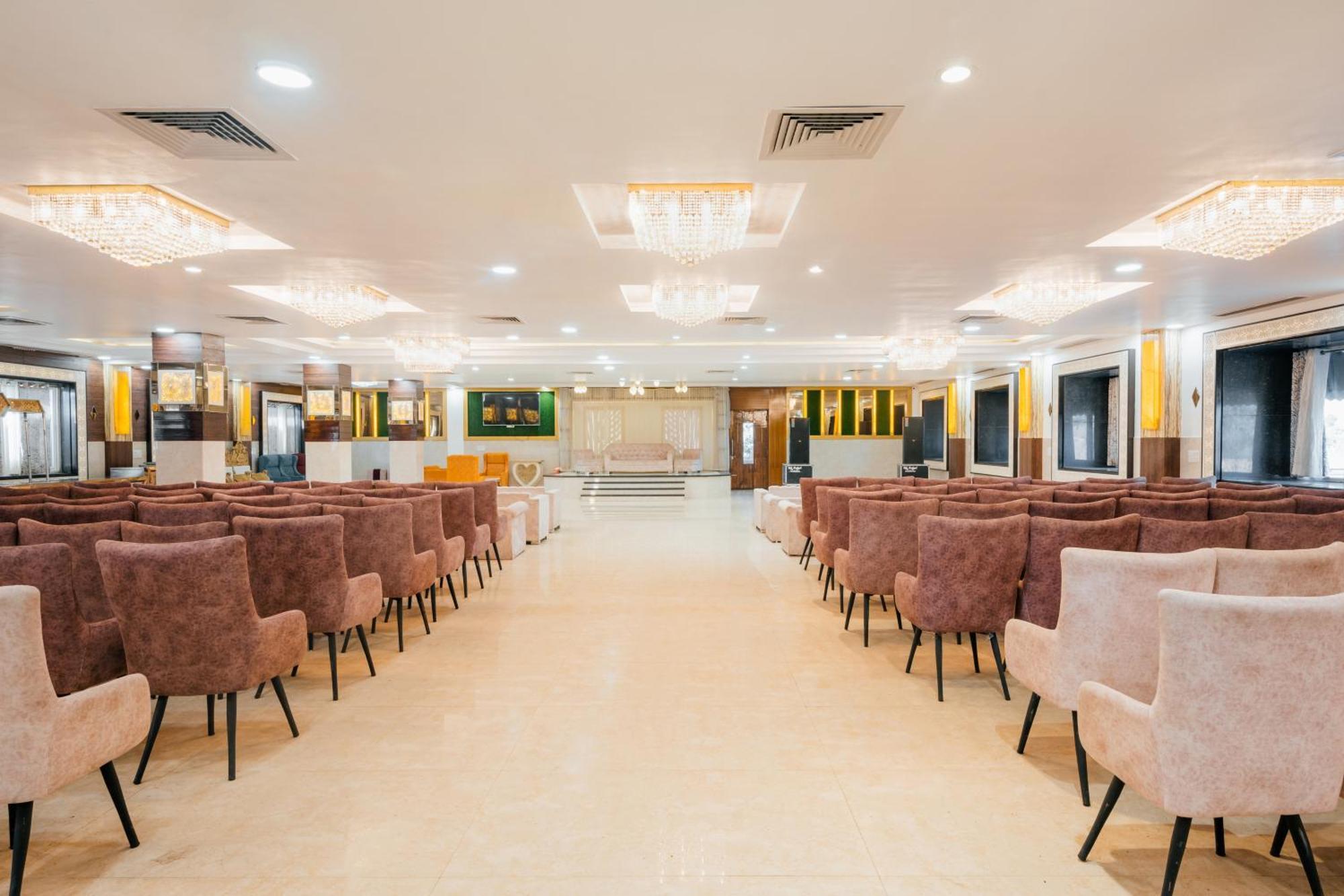 Hotel Vasdaa Grand Dehradun Extérieur photo