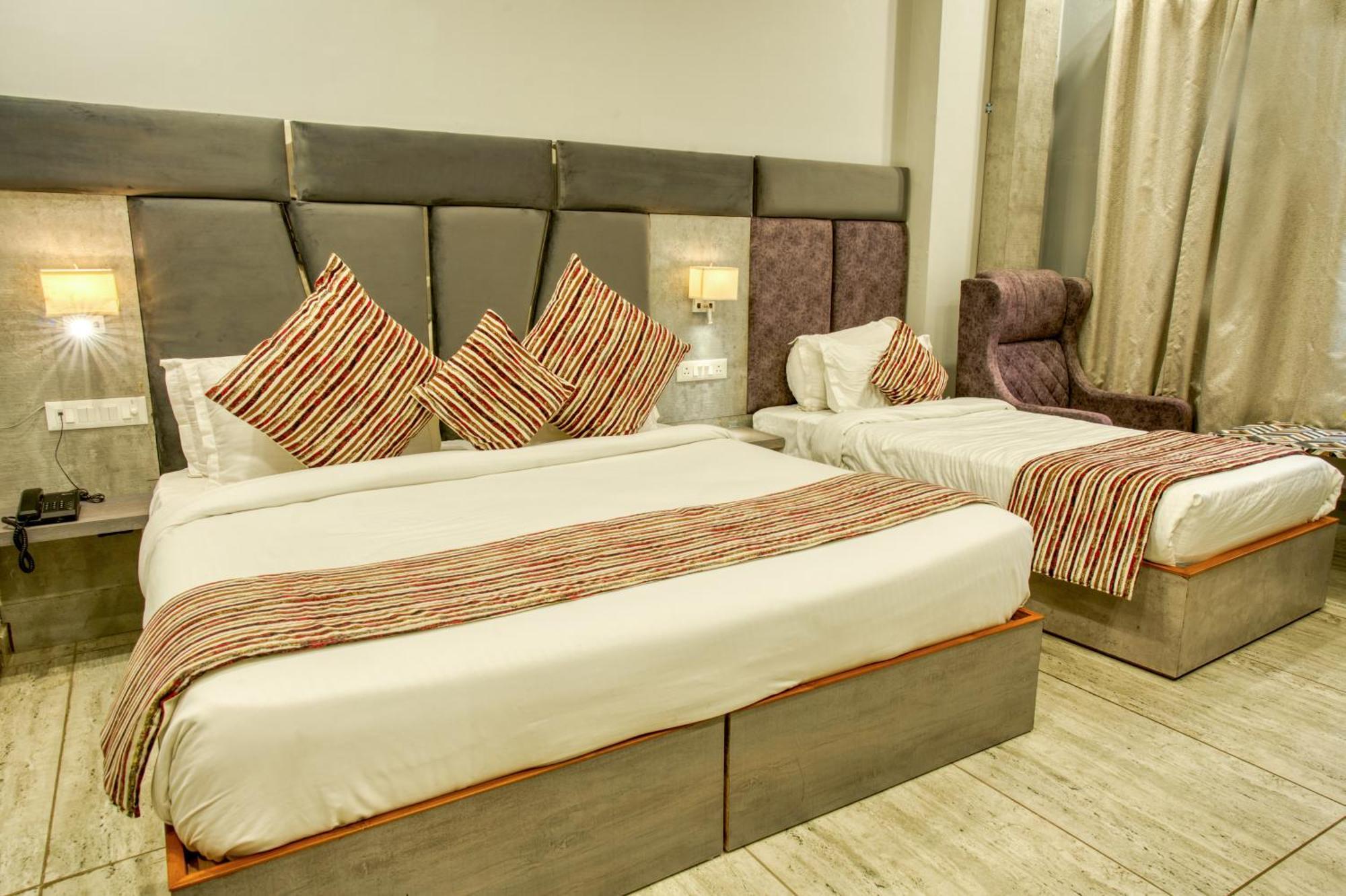 Hotel Vasdaa Grand Dehradun Extérieur photo