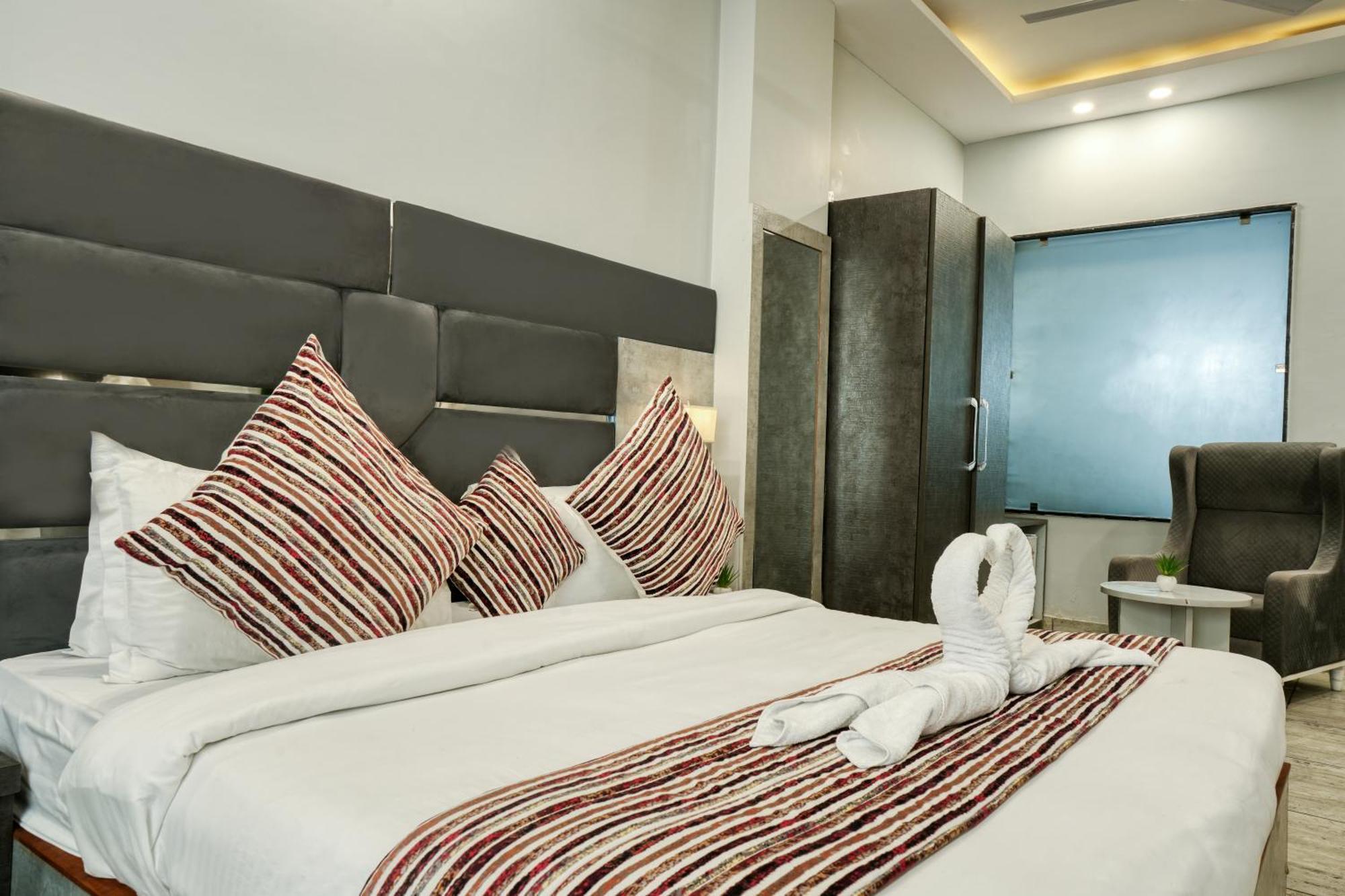 Hotel Vasdaa Grand Dehradun Extérieur photo